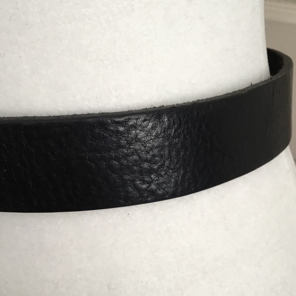 Classic Black Leather Belt - Picture 3 of 5
